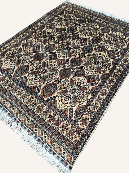Silky Naqsha – Camel Ivory