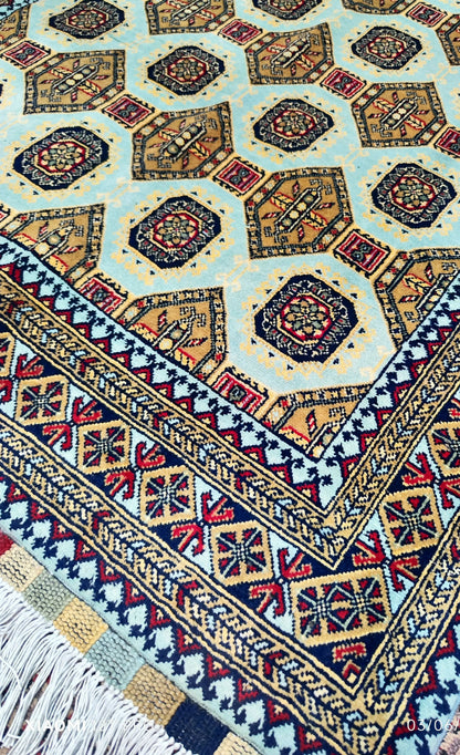 Saroqe Design – Light Turquoise and Gold